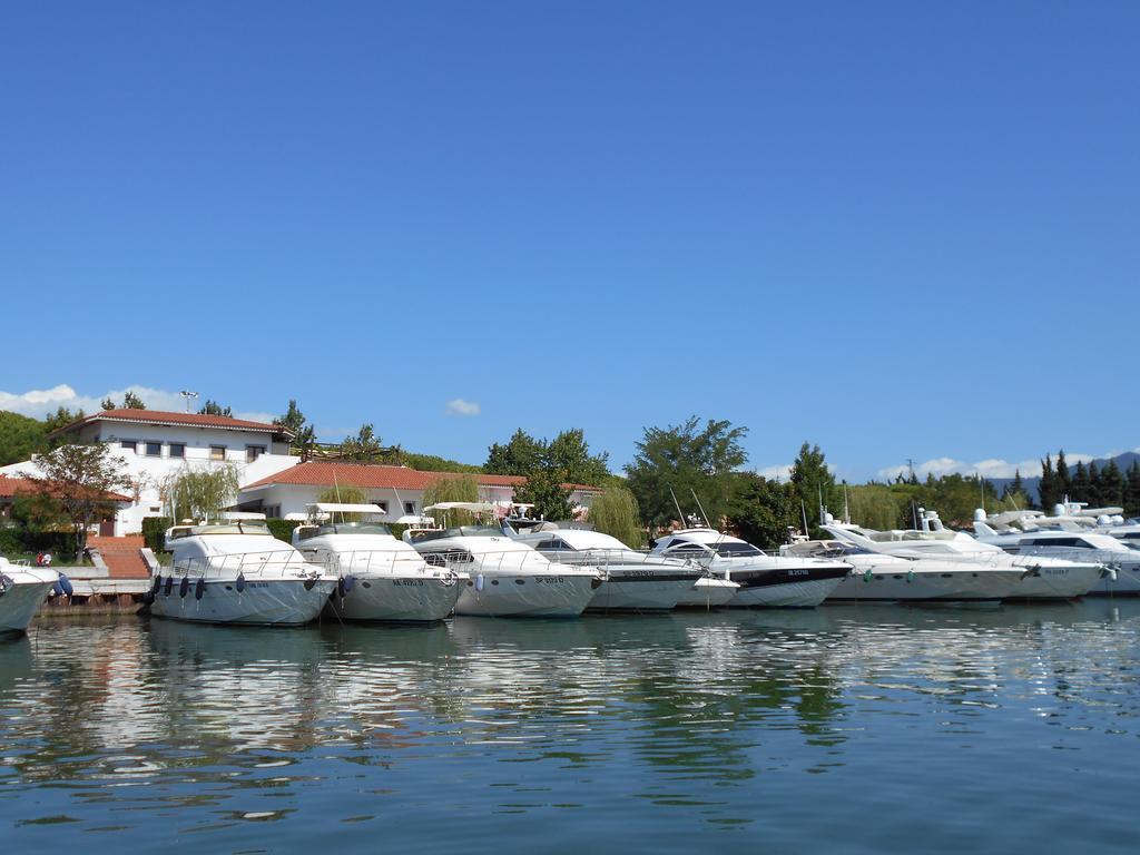 Iron Gate Marina3B Sarzana Exterior foto